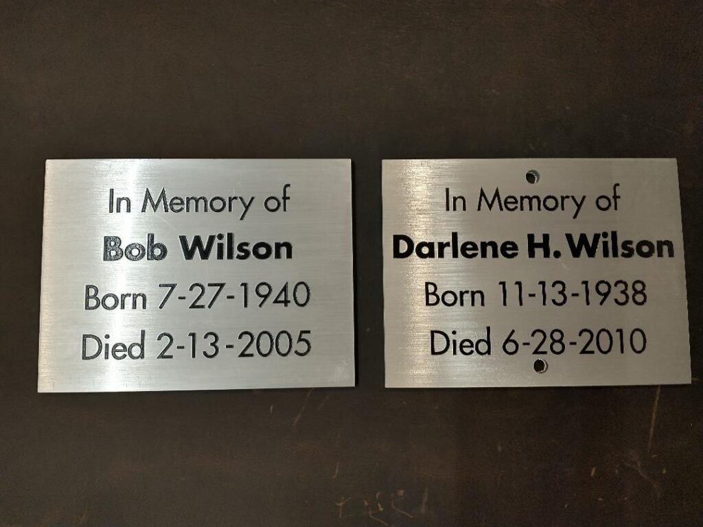 Memorial plaques